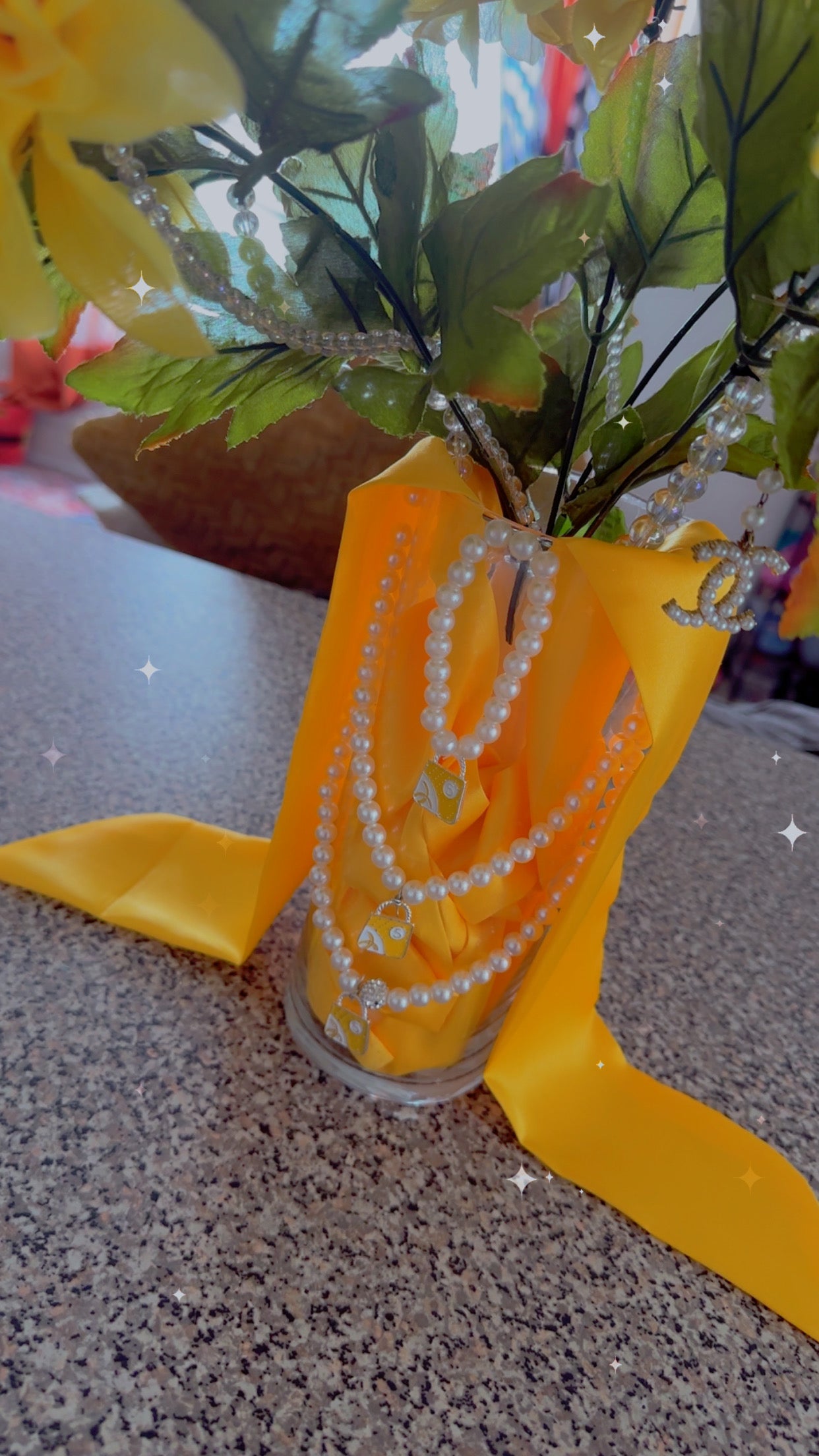 Nel Luxe Vase- Elevate Your Style with Timeless Elegance