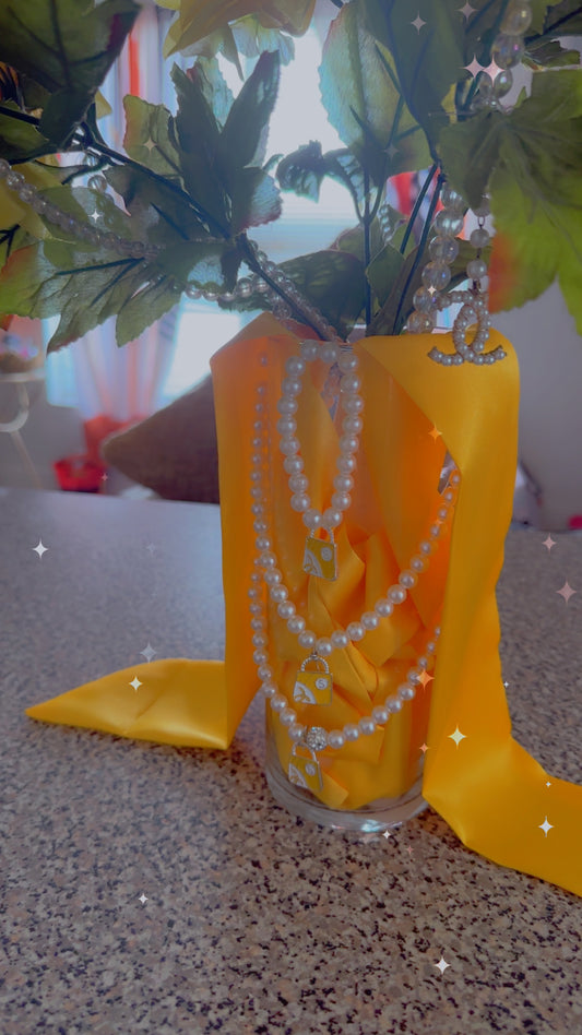 Nel Luxe Vase- Elevate Your Style with Timeless Elegance